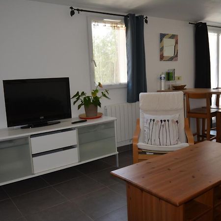 Grand Studio Independant Avec Jardin Goussainville  Exterior foto